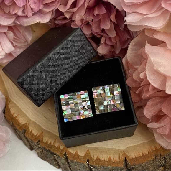 Stunning Checkered Square Abalone Shell Cufflinks - Picture 13 of 16